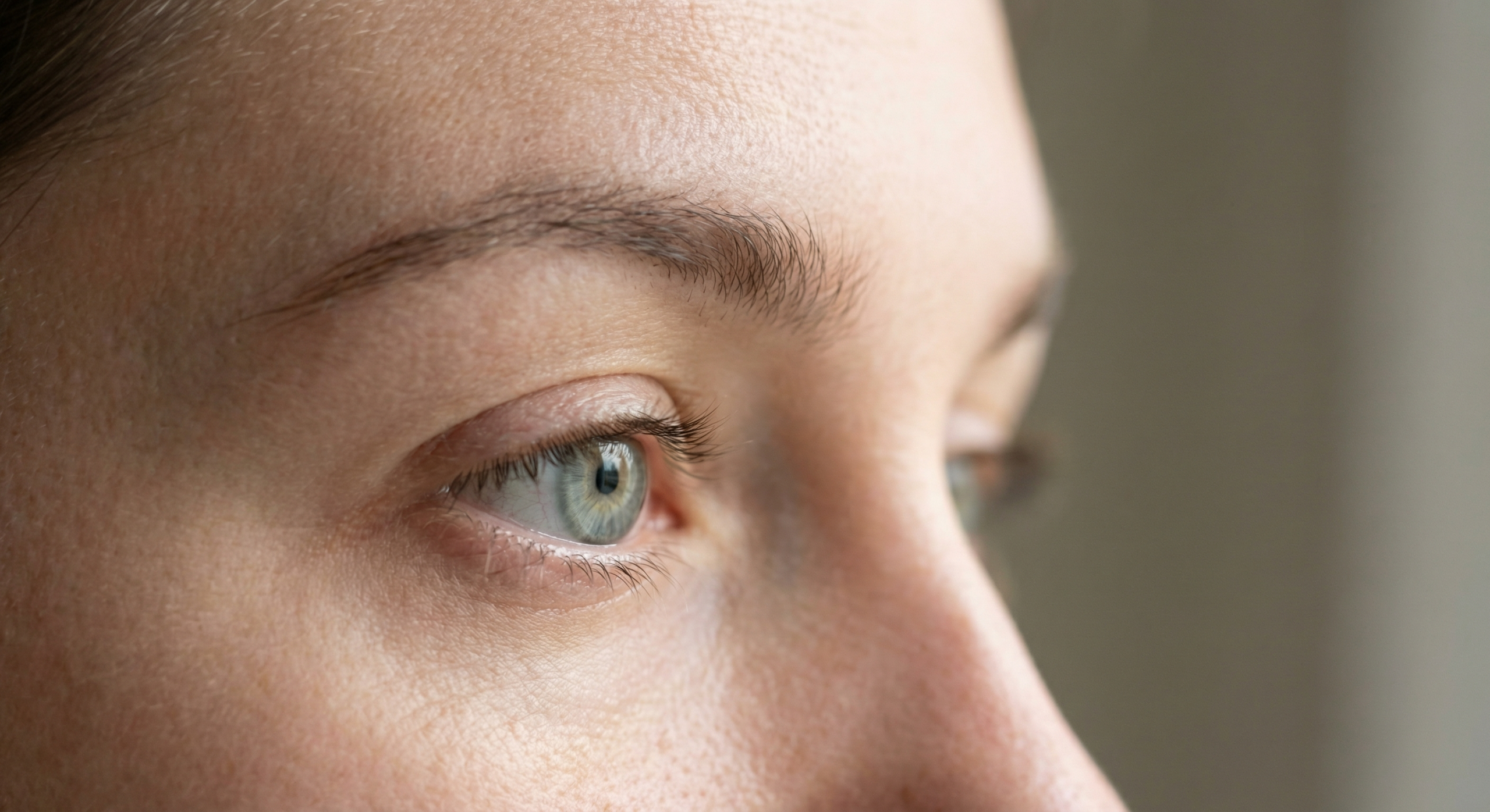 Elevação de Supercílios: Rejuvenescendo o Olhar