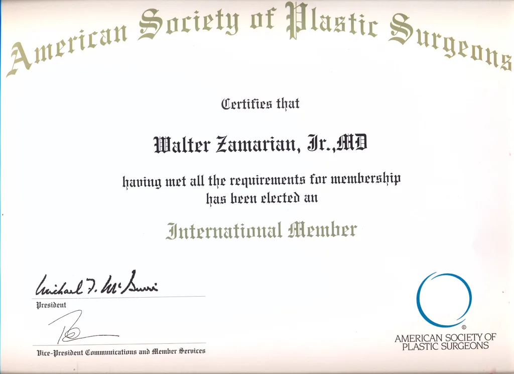 Certificado da American Society of Plastic Surgeons elegendo Walter Zamarian Jr., MD, como International Member